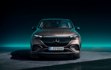Mercedes-Benz EQE SUV 2023 Ra Mắt Với Công Nghệ Đỉnh Cao 